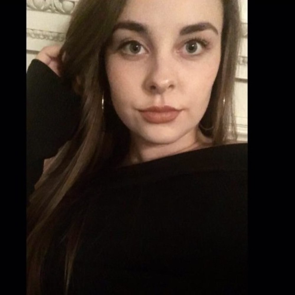 Meet your Posher, Mia